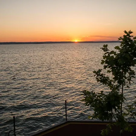 Apartel Marissa Lake Apartmán Mamaia